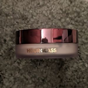 Hourglass Setting Powded
